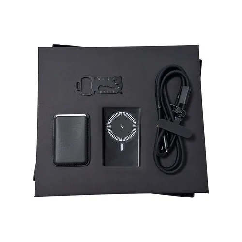 Coffret Cadeau Tech Personnalisé 4 Pièces pour Entreprise