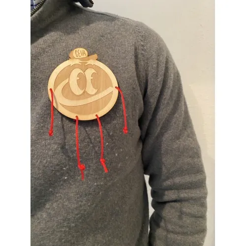 Badge bois personnalisé sur mesure - Fabrication française solidaire