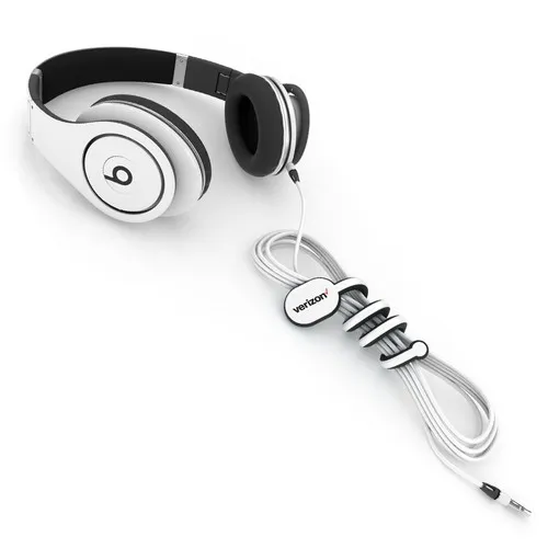 Laci, Organisateur de cables par Gumbite. STOCK.