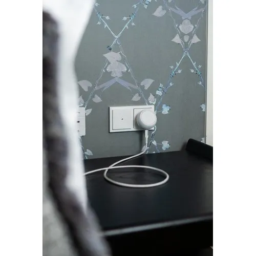 MAGnetic Wallcharger