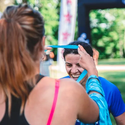 Médaille en bois gravée sans carte