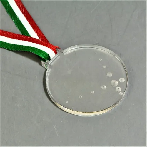 Médaille ronde CARVED en plexiglass personnalisable