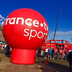Acheter une montgolfière gonflable pour publicité.