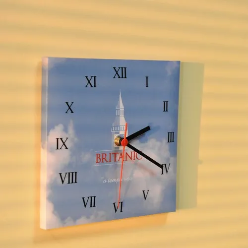 PETITE HORLOGE MURALE PERSONNALISABLE EN PP