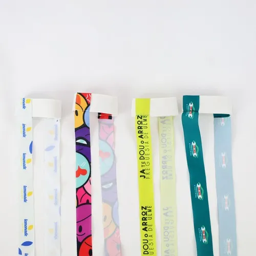 PORTE-GOBELET PERSONNALISABLE BANDE DE COU