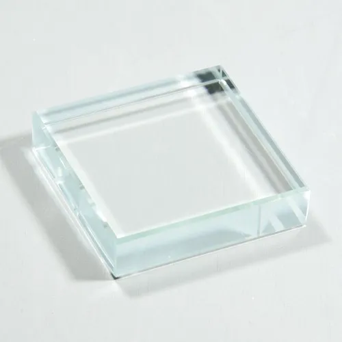 Presse-papiers carré en verre