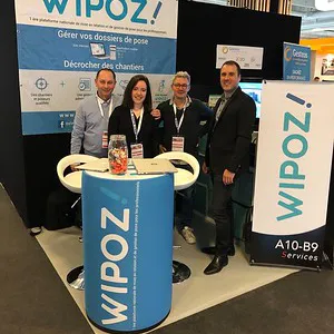 Constructeur de pupitre et comptoir d'accueil.