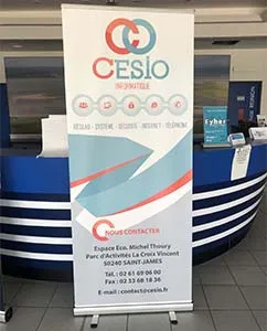 Fabricant de roll-up publicitaire personnalisable pour entreprise.
