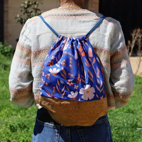 SAC À DOS PERSONNALISABLE EN POLYESTER ET LIÈGE