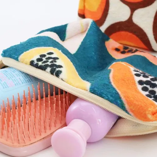 SERVIETTE PERSONNALISABLE NÉCESSAIRE NÉCESSAIRE