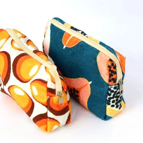 SERVIETTE PERSONNALISABLE NÉCESSAIRE NÉCESSAIRE