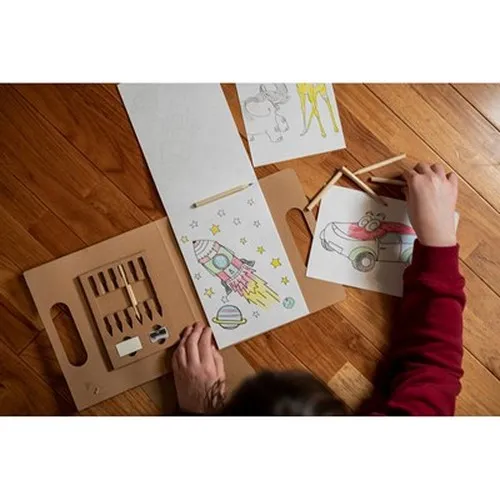 Set à dessin, crayons de couleur, taille-crayon, gomme | Legend