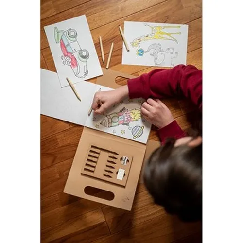 Set à dessin, crayons de couleur, taille-crayon, gomme | Legend