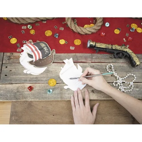 SET DE 8 INVITATIONS PIRATE