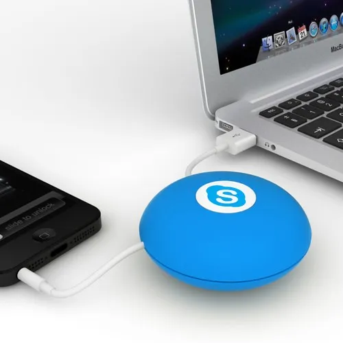 Spinni, organisateur de cables par Gumbite. STOCK.