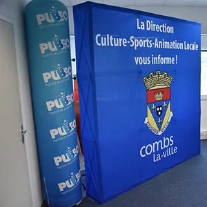 Objet publicitaire stand parapluie personnalisable.