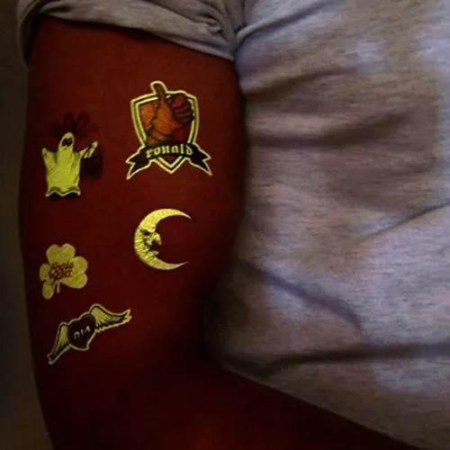 Tatouage temporaire promotionnel Glow in the Dark ou luminescent 40x40mm