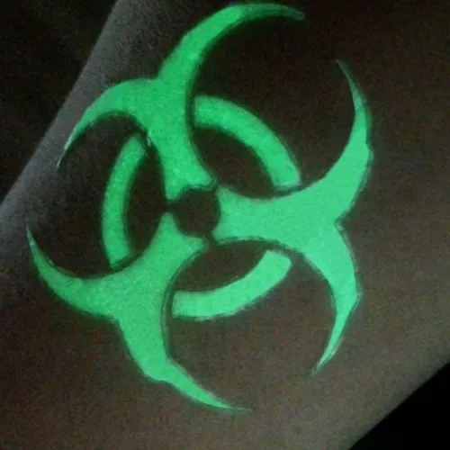 Tatouage temporaire promotionnel Glow in the Dark ou luminescent 50x50mm