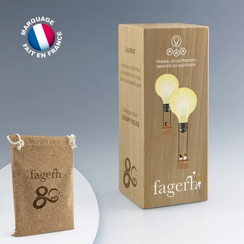 Trophée rectangulaire en bois