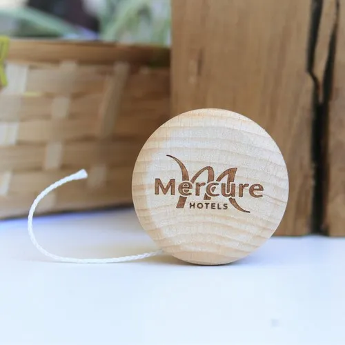 Yoyo en bois gravé