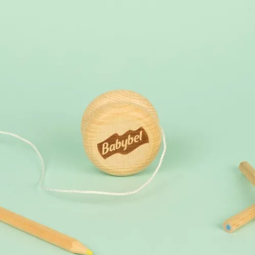 Yoyo en bois gravé